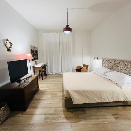 Bellhome 1 - Elegante Appartamento Nel Centro Di บารี ภายนอก รูปภาพ