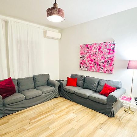 Bellhome 1 - Elegante Appartamento Nel Centro Di บารี ภายนอก รูปภาพ
